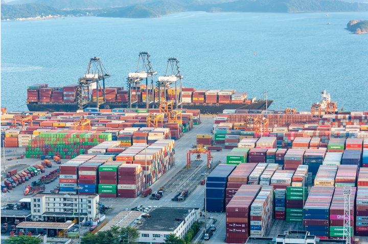 货物在目的港免费堆存期（Free Time）过后，每天的滞港费是多少？