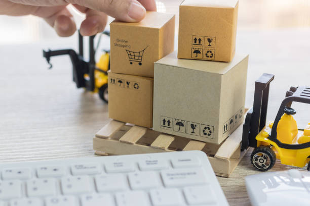 工厂出口一批设备，货值高但不算很急，是选空运还是海运？