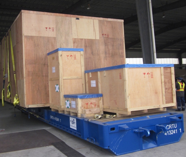 整个工厂的机器设备要搬到国外，怎么打包和海运？