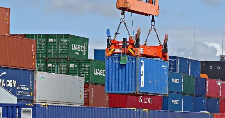 目的港堆存费，为什么有的高有的低？